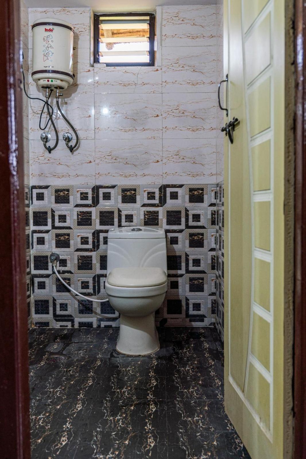 Leo Woods Hampi River View Hotel Екстериор снимка